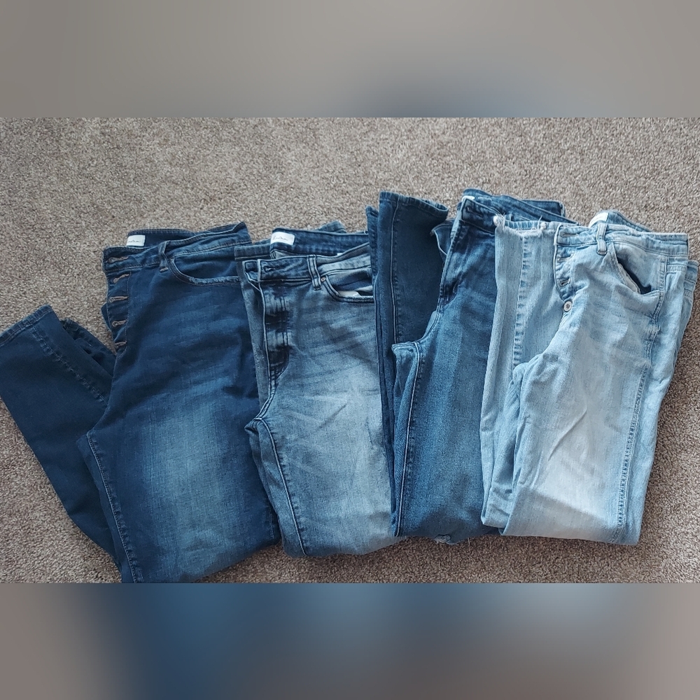 4 Pairs Of Brand Name Distressed Jeans